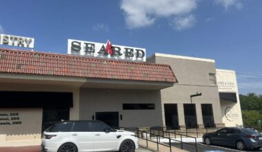 Steakhouse with bottomless fries and craft cocktails soft launches in Fort Worth