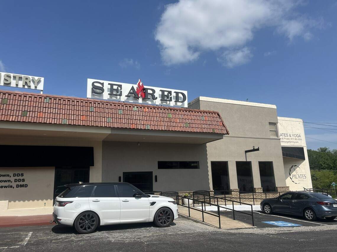 Steakhouse with bottomless fries and craft cocktails soft launches in Fort Worth