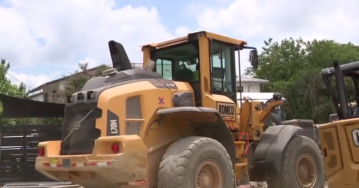 South Austin family deals with construction up against home, removal of trees