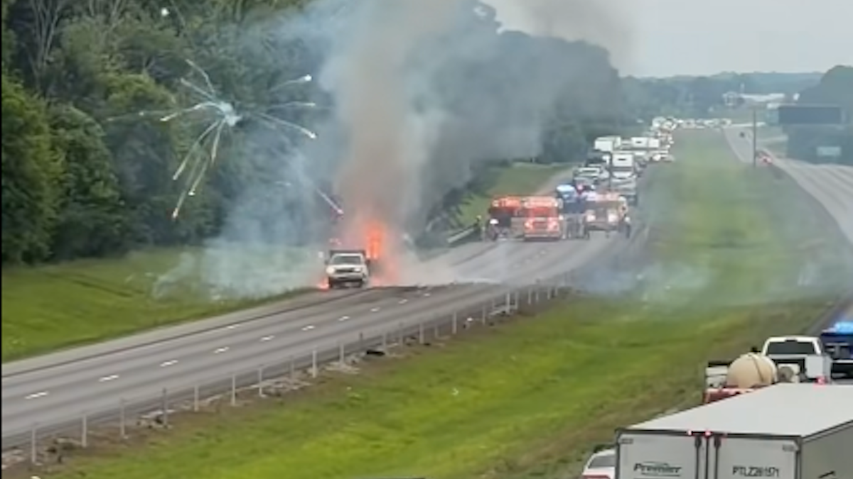Trailer carrying fireworks ignites on Tennessee highway – NBC 5 Dallas-Fort Worth