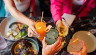 New app in Austin connects strangers for friendly dinners