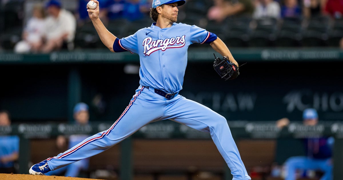 deGrom dominates as Rangers blank Guardians 10-0