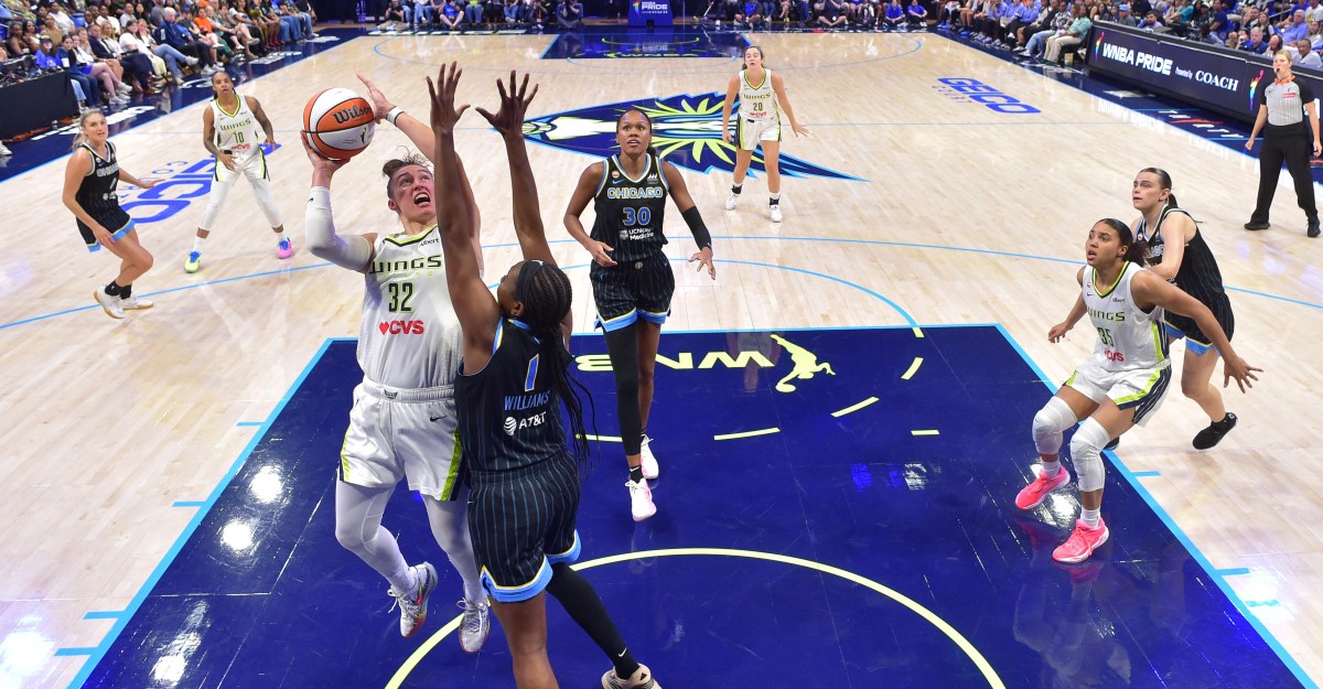 Wings vs. Sky Recap: Dallas comes back for 93-92 win over Chicago
