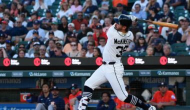 Houston Astros beat Detroit Tigers 2-1