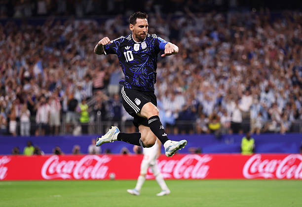 ARLINGTON, TEXAS - JUNE 27: Lionel Messi #10 of Argentina celebrates scoring his team's third goal during the FIFA World Cup 2026 Group J match between Jordan and Argentina at Dallas Stadium on June 27, 2026 in Arlington, Texas. (Photo by Ryan Pierse - FIFA/FIFA via Getty Images)