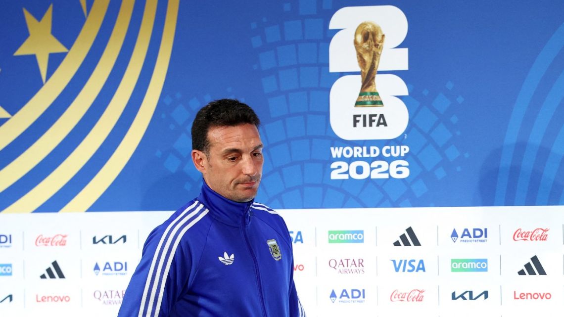 ARLINGTON, TEXAS - JUNE 21: Head coach Lionel Scaloni of Argentina speaks to the media during the press conference of Argentina one day ahead of the FIFA World Cup 2026 Group J match between Argentina and Austria at Dallas Stadium on June 21, 2026 in Arlington, Texas.