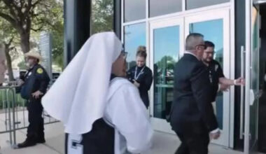 This Is What a Night With the San Antonio Spurs-Supporting Nuns Looks Like