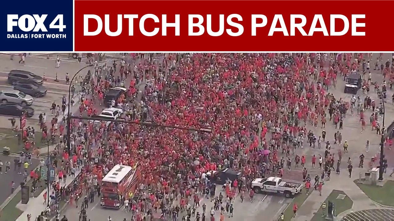 FULL: Netherlands fans march to Dallas Stadium