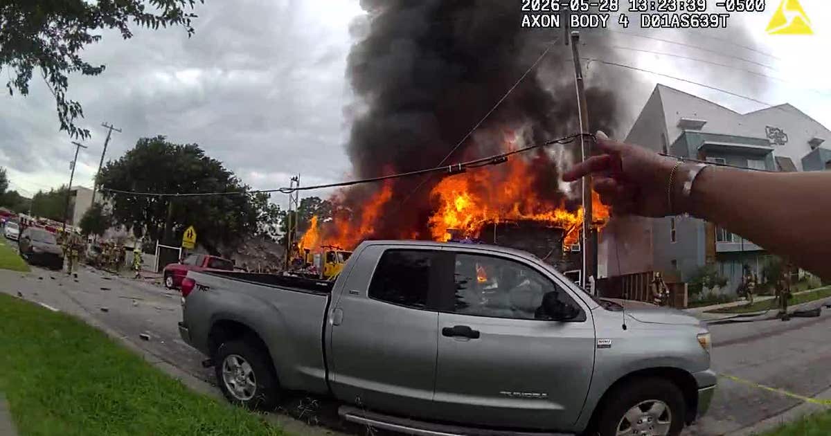 Dallas apartment explosion: First responding officers describe initial scene, saving animals