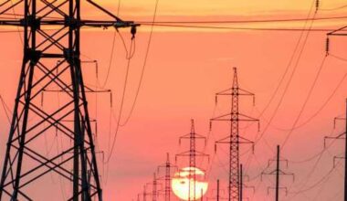 Heat and data centers may lead to record Texas power demand
