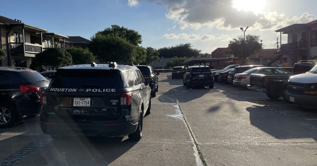 Shooting on Rampart Street leaves man in critical condition