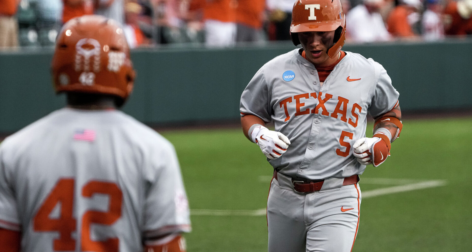Texas baseball vs UCSB game score: NCAA Tournament live updates