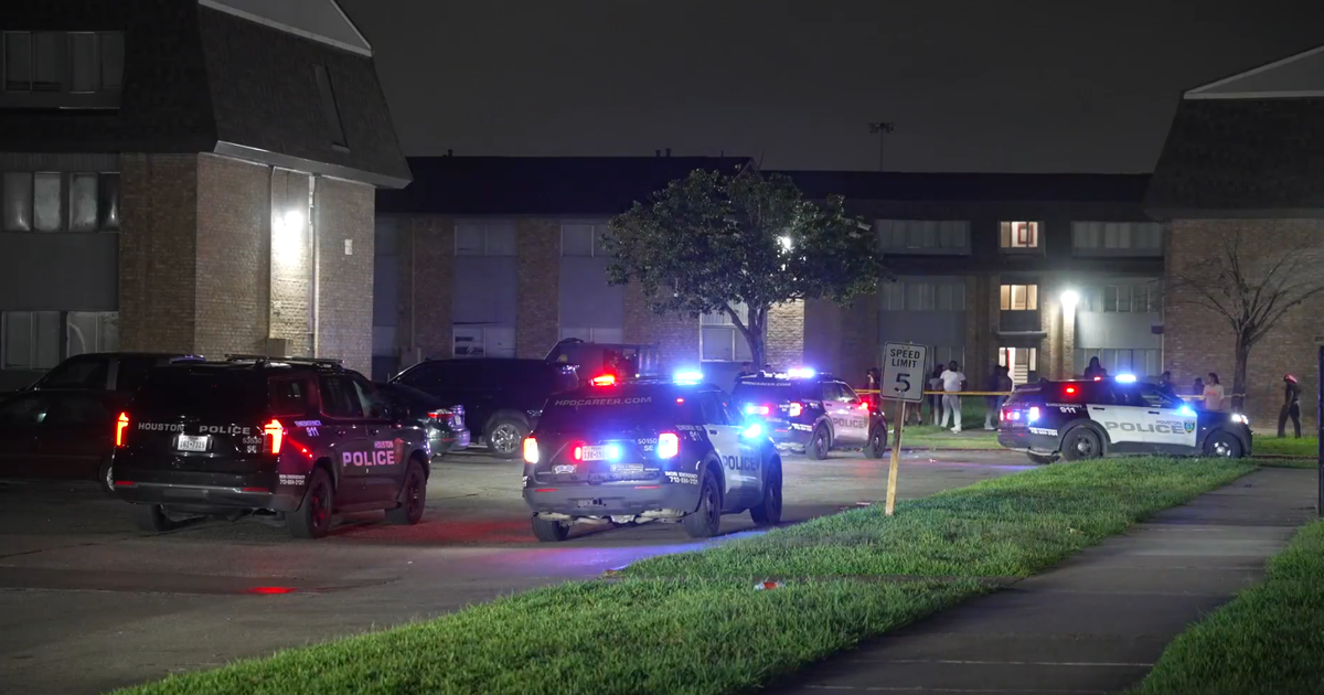 Calhoun Road stabbing: Man dead after alleged altercation with woman