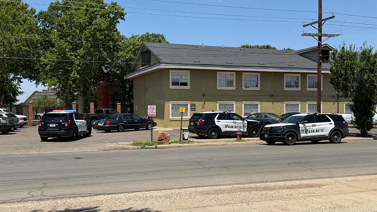Shooting at Lubbock apartments leaves one injured