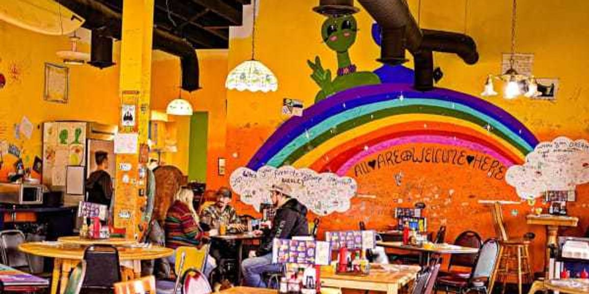 Cali chain Squeeze In to open 1st Texas cafe in San Antonio