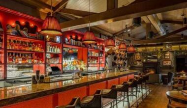Cozy Western-chic bar Stay Darlin' rides onto Henderson Ave