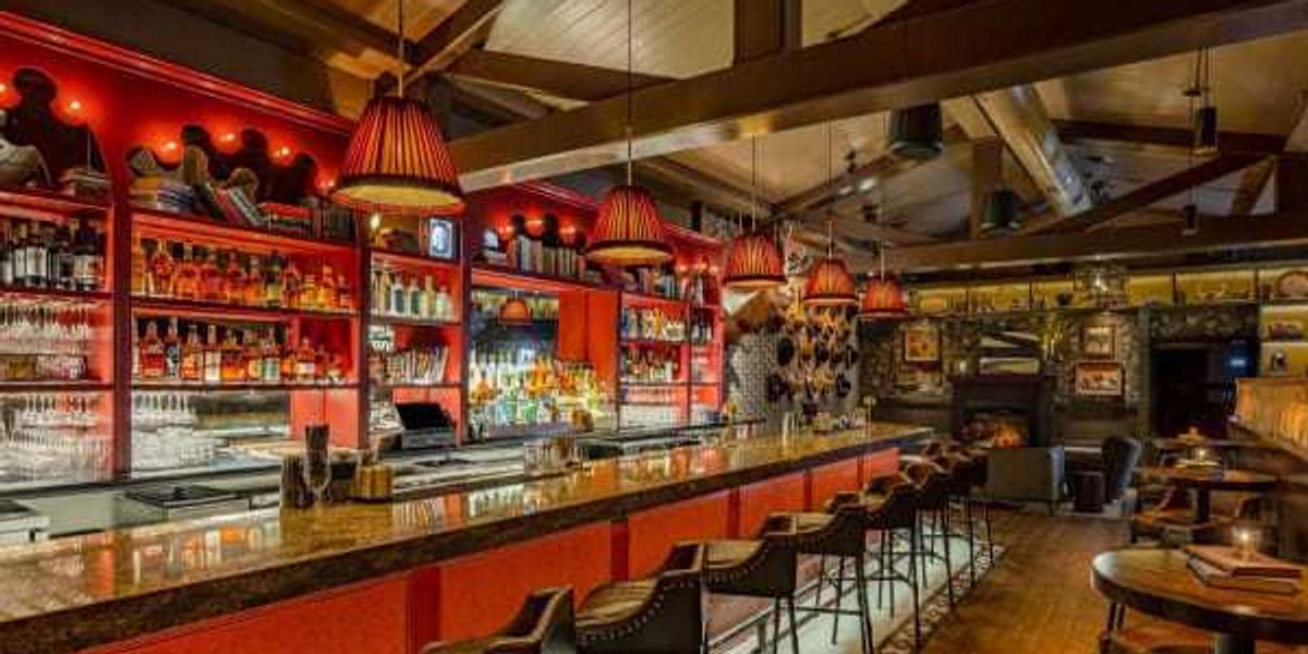 Cozy Western-chic bar Stay Darlin' rides onto Henderson Ave