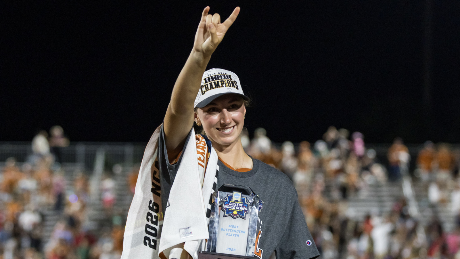 Teagan Kavan caps historic Women's College World Series run for Texas in sweep of Texas Tech