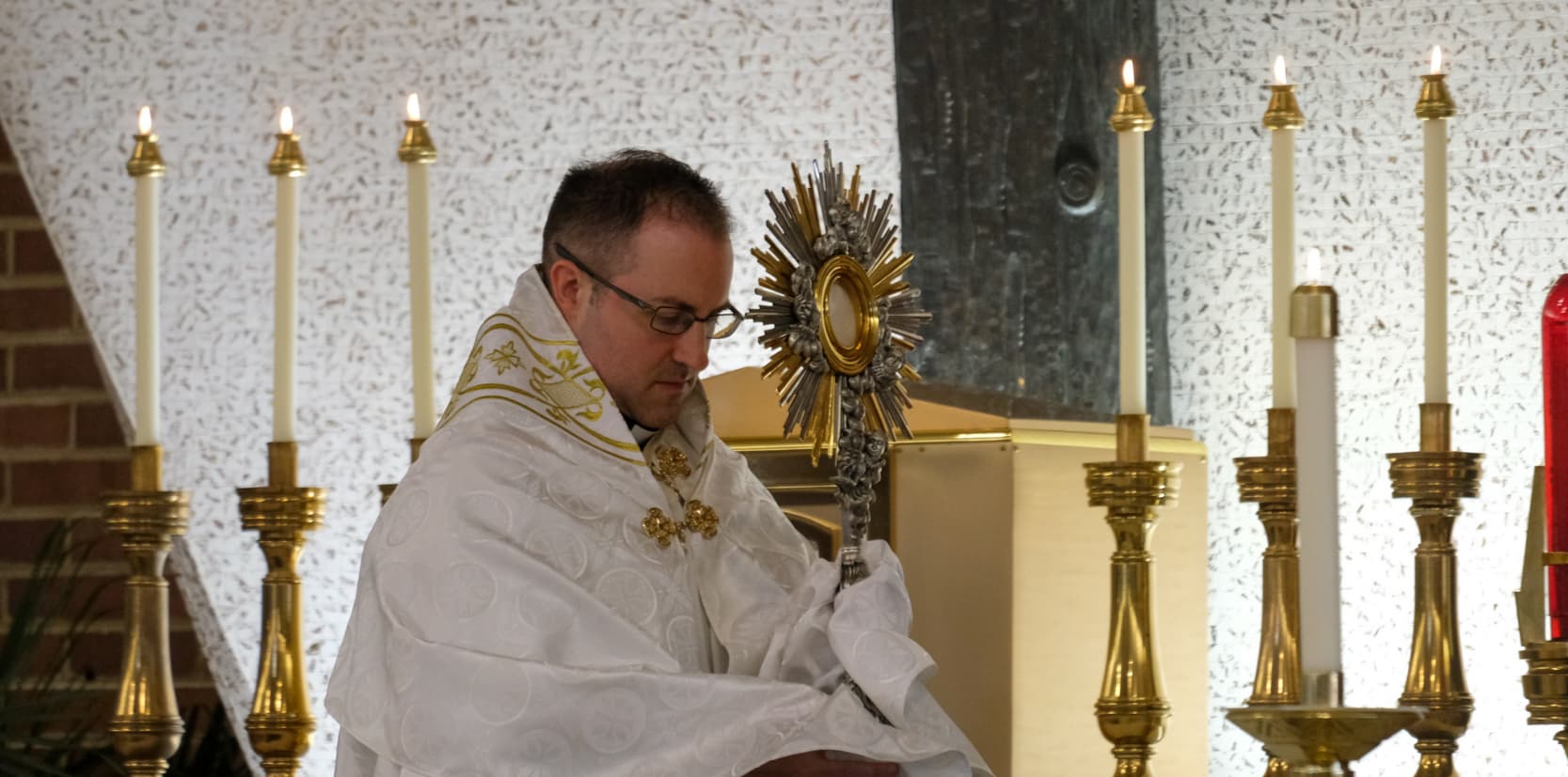 Parishes Celebrate Corpus Christi Sunday With Eucharistic Processions