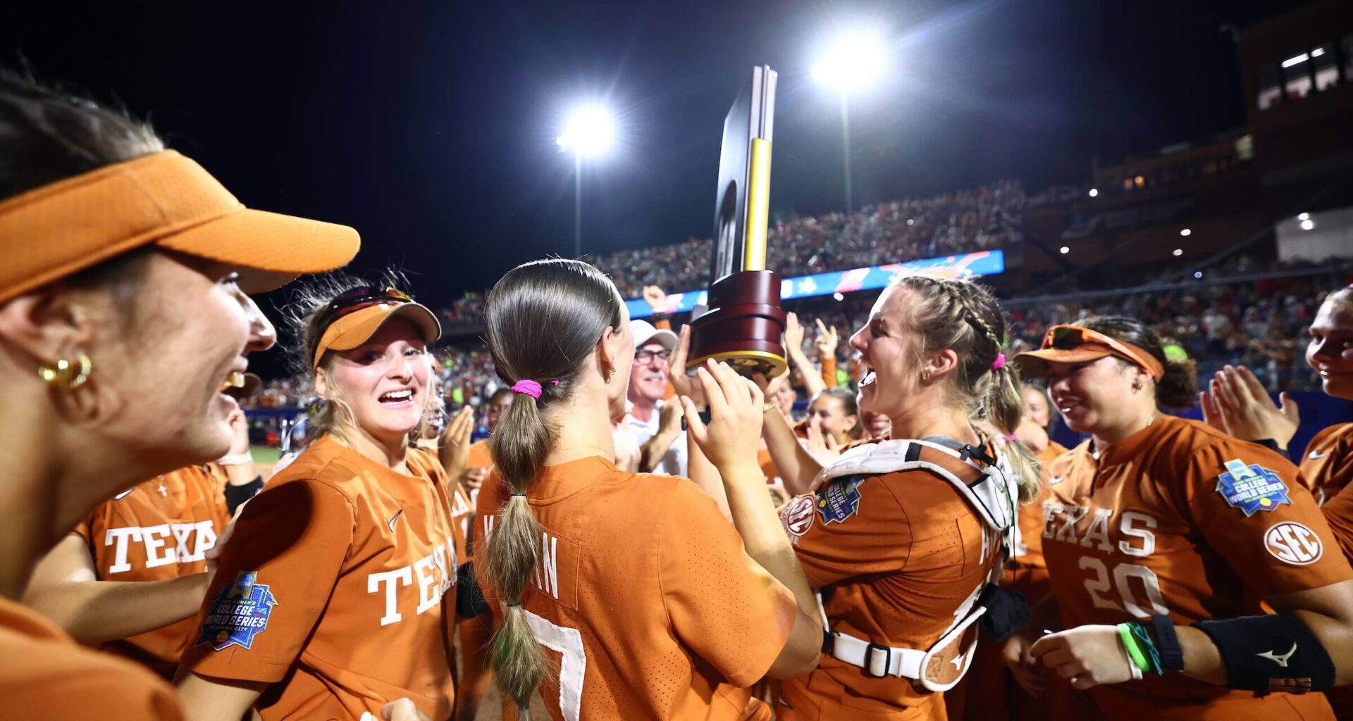Texas softball repeats, wins 2026 Women’s College World Series title