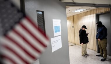 San Antonio immigration judge handles 143 cases in mass hearing