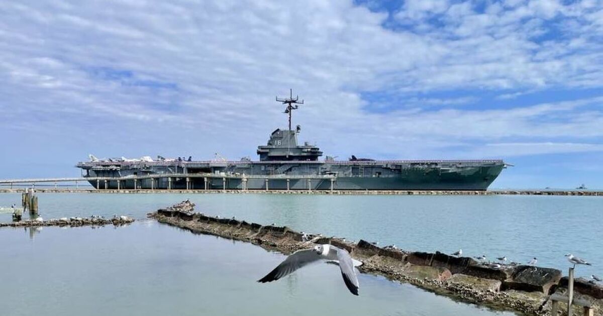 USS Lexington offering $2.50 admission on July 4th