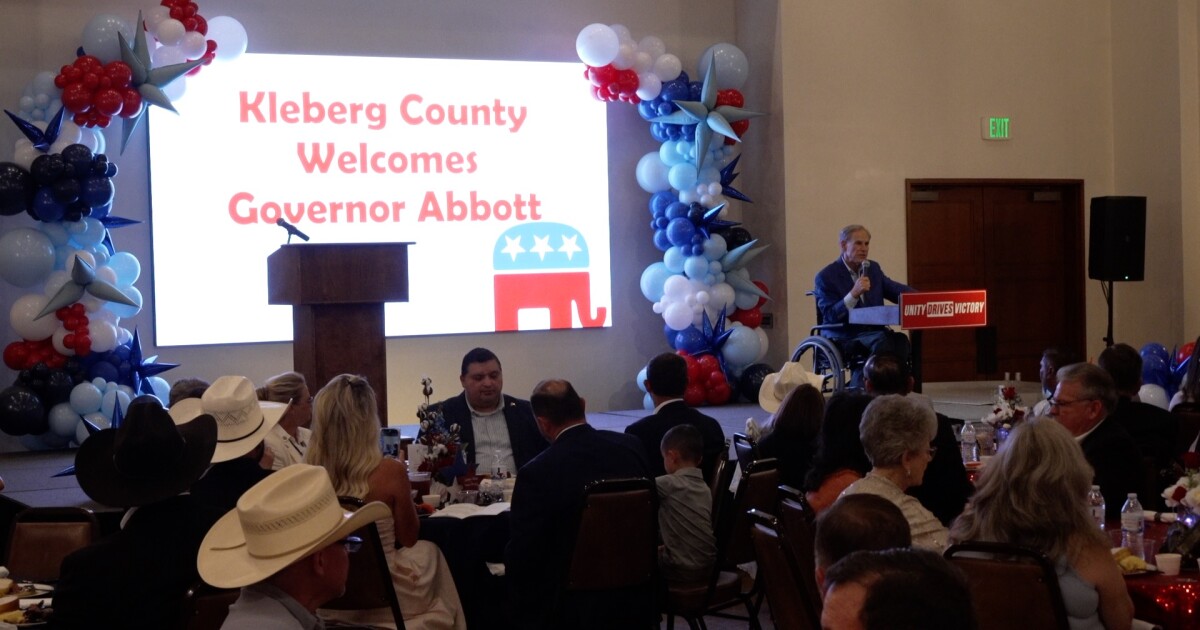 Gov. Greg Abbott rallies Kleberg County Republicans