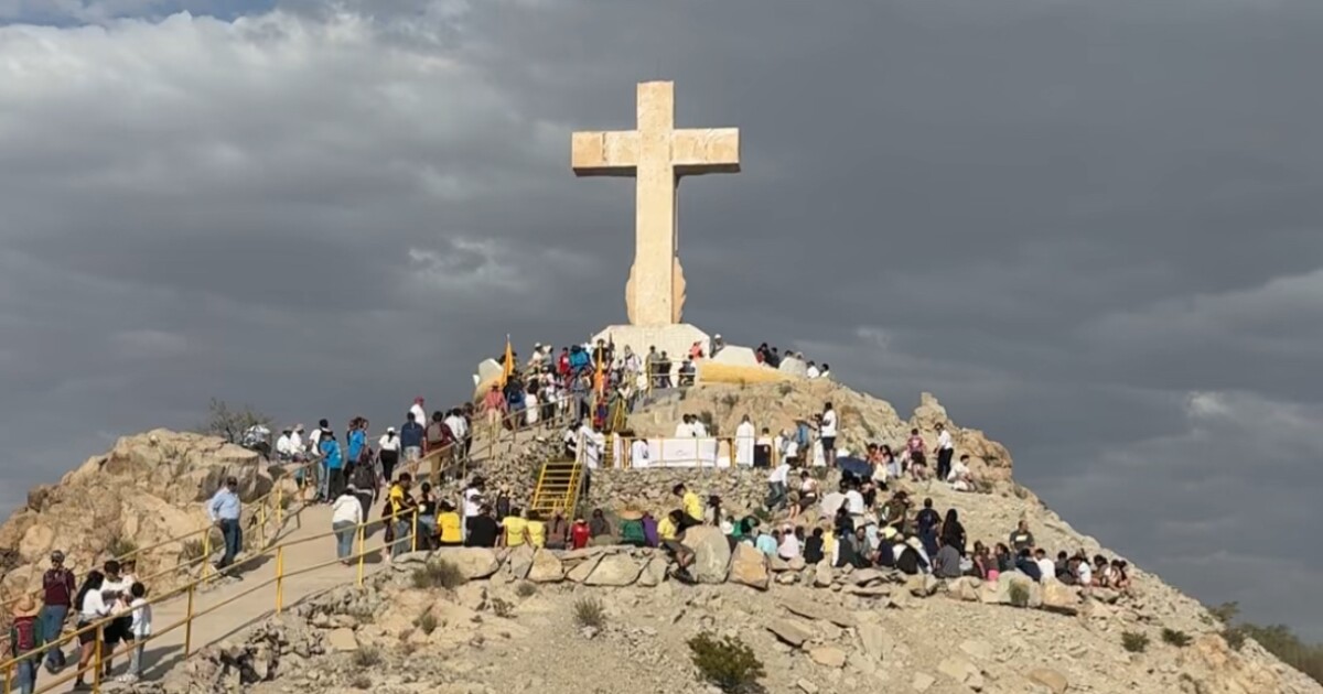 Parishioners hike up Mount Cristo Rey amid legal battle