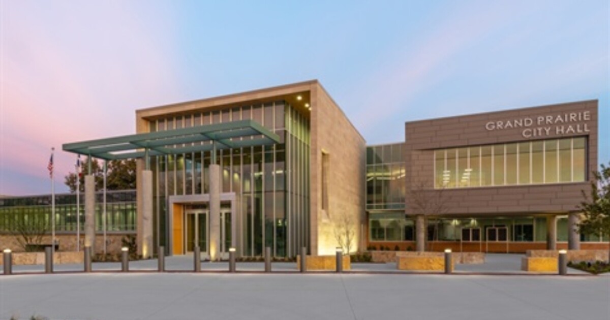 Grand Prairie residents demand answers after canceled Muslim celebration at Epic Waters
