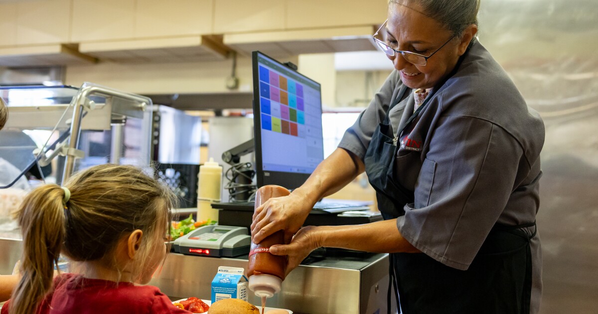 As Austin ISD's Ridgetop closes, cafeteria staff serve a final meal