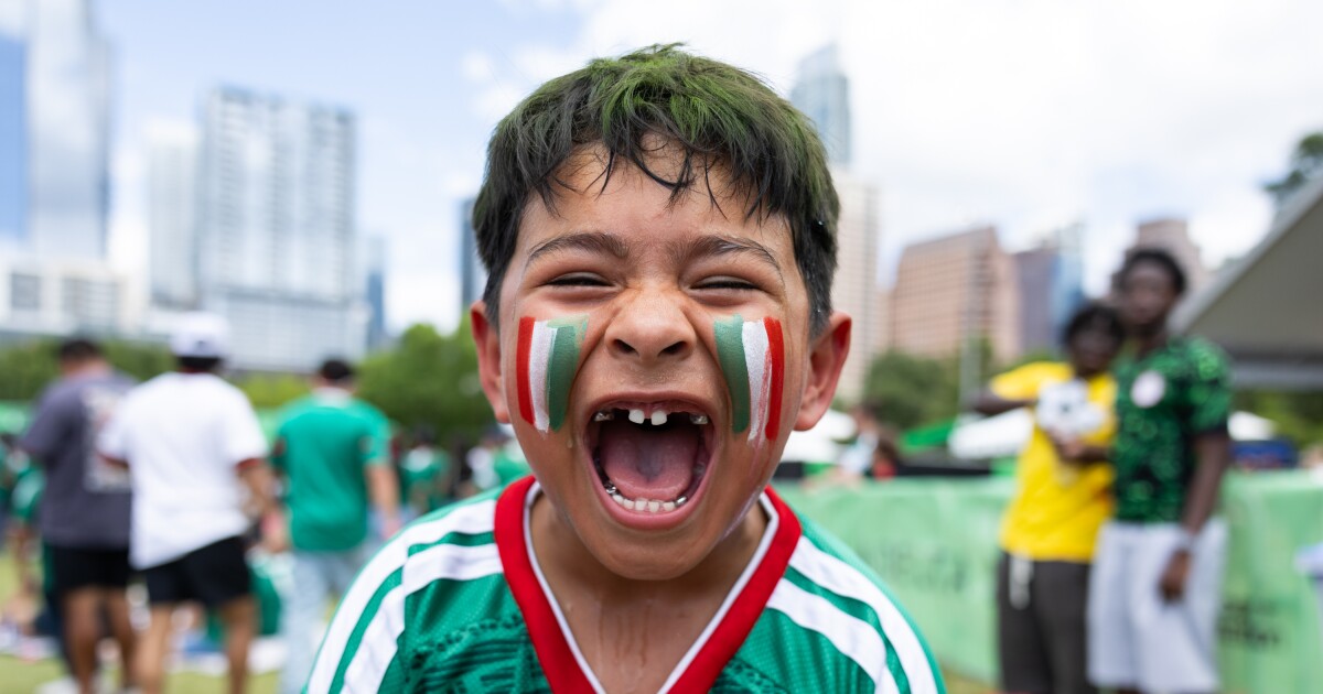 Mexico fans show up in huge numbers in Austin for World Cup