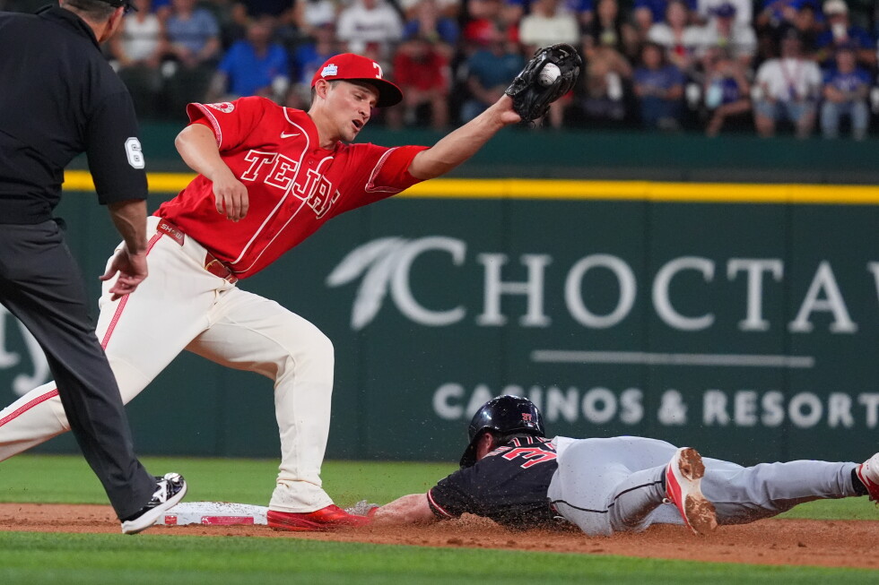 Seager homers in return and Higashioka also goes deep as Rangers beat Guardians 3-2