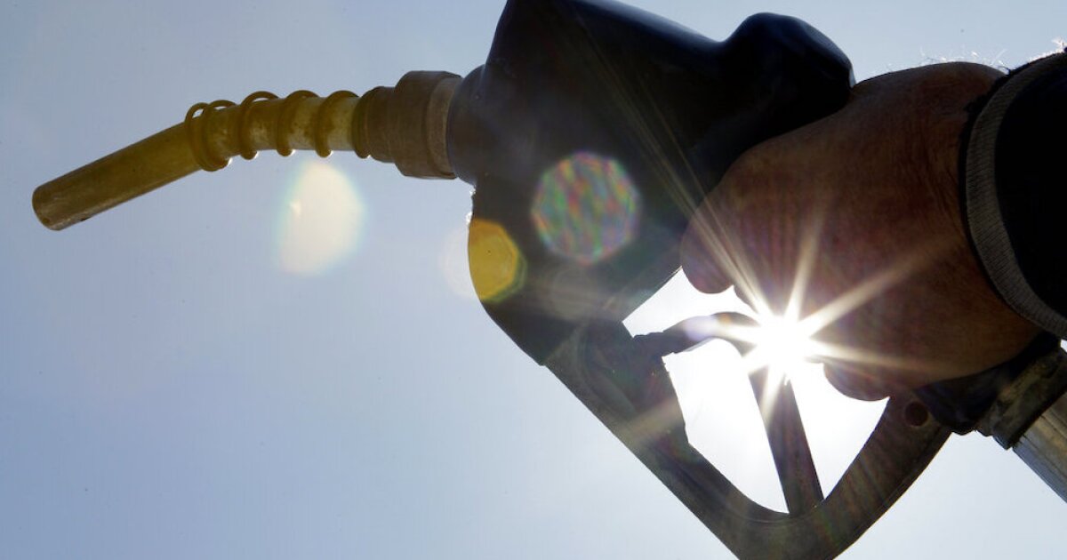 Gas prices continue to drop at local