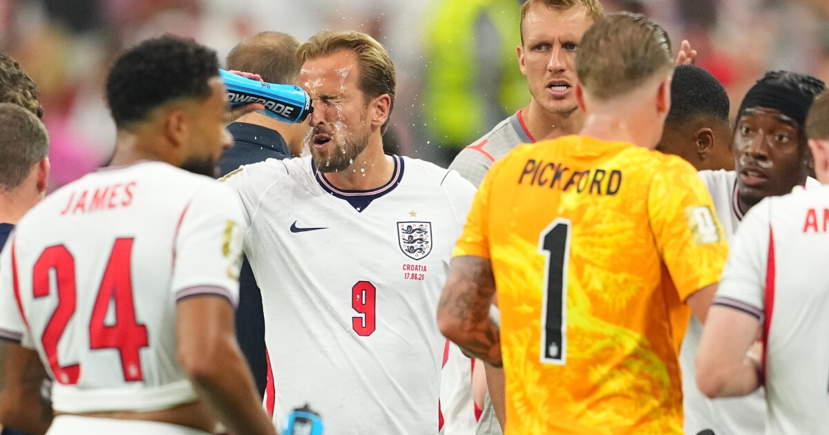 FIFA's World Cup hydration breaks have sparked criticism. But what do they actually do? | KCUR