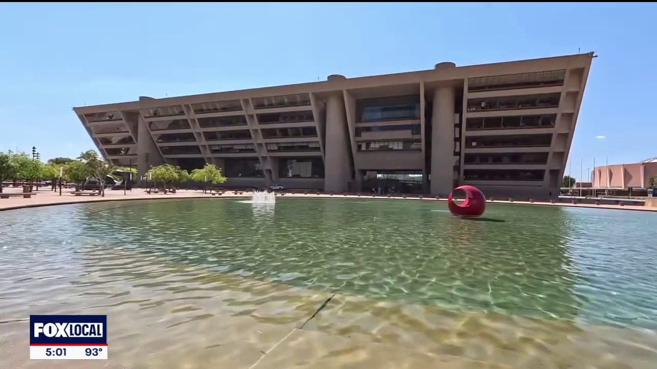 Dallas leaders will pursue a city hall move