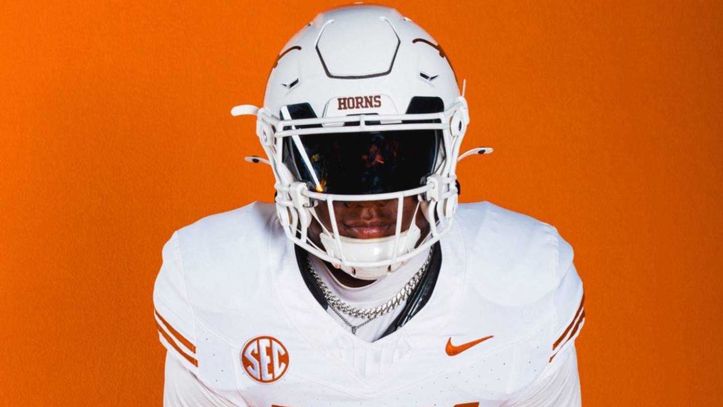 The Nightmare Easton Royal Scenario Appears to Be Underway for Texas