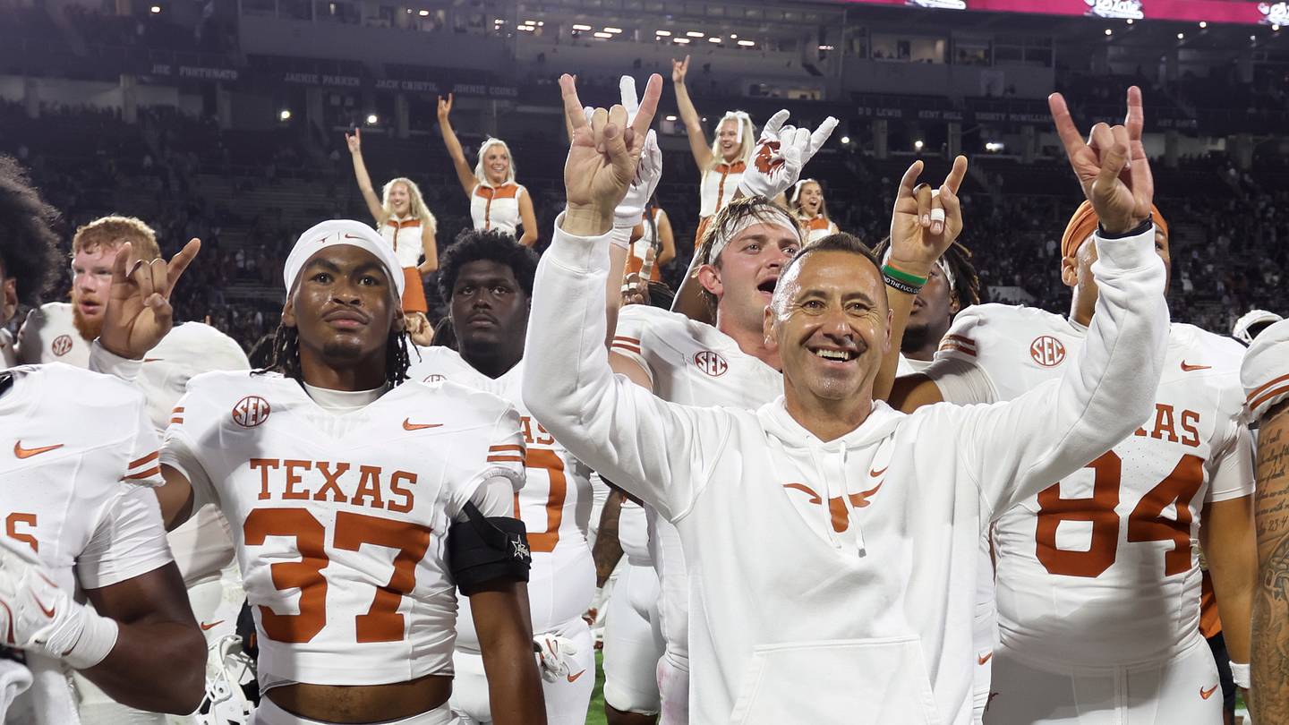 5 Reasons to Believe Texas Can Exceed Expectations This Season
