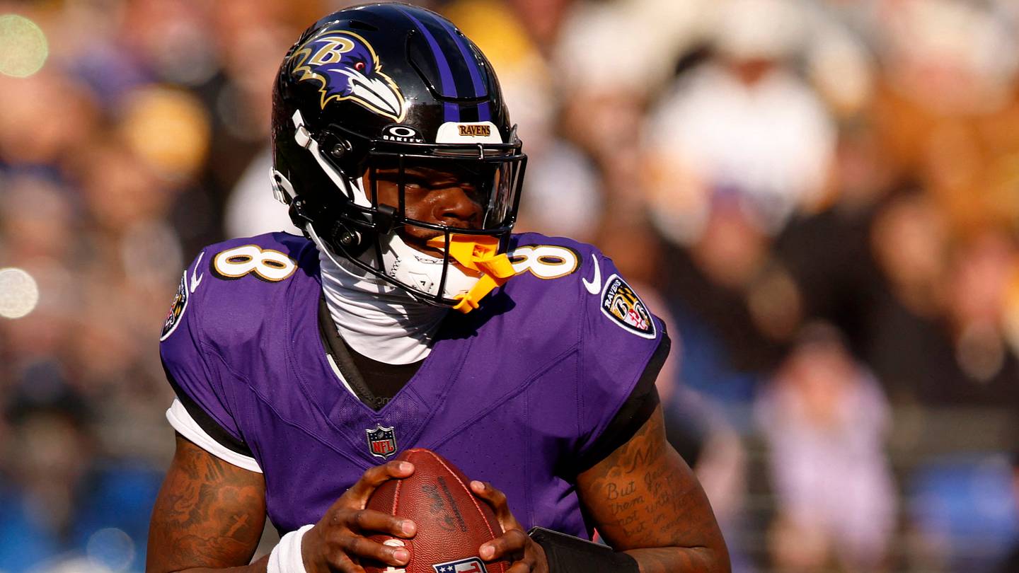 Texas Longhorns QB Receives Unexpected Lamar Jackson Comparison