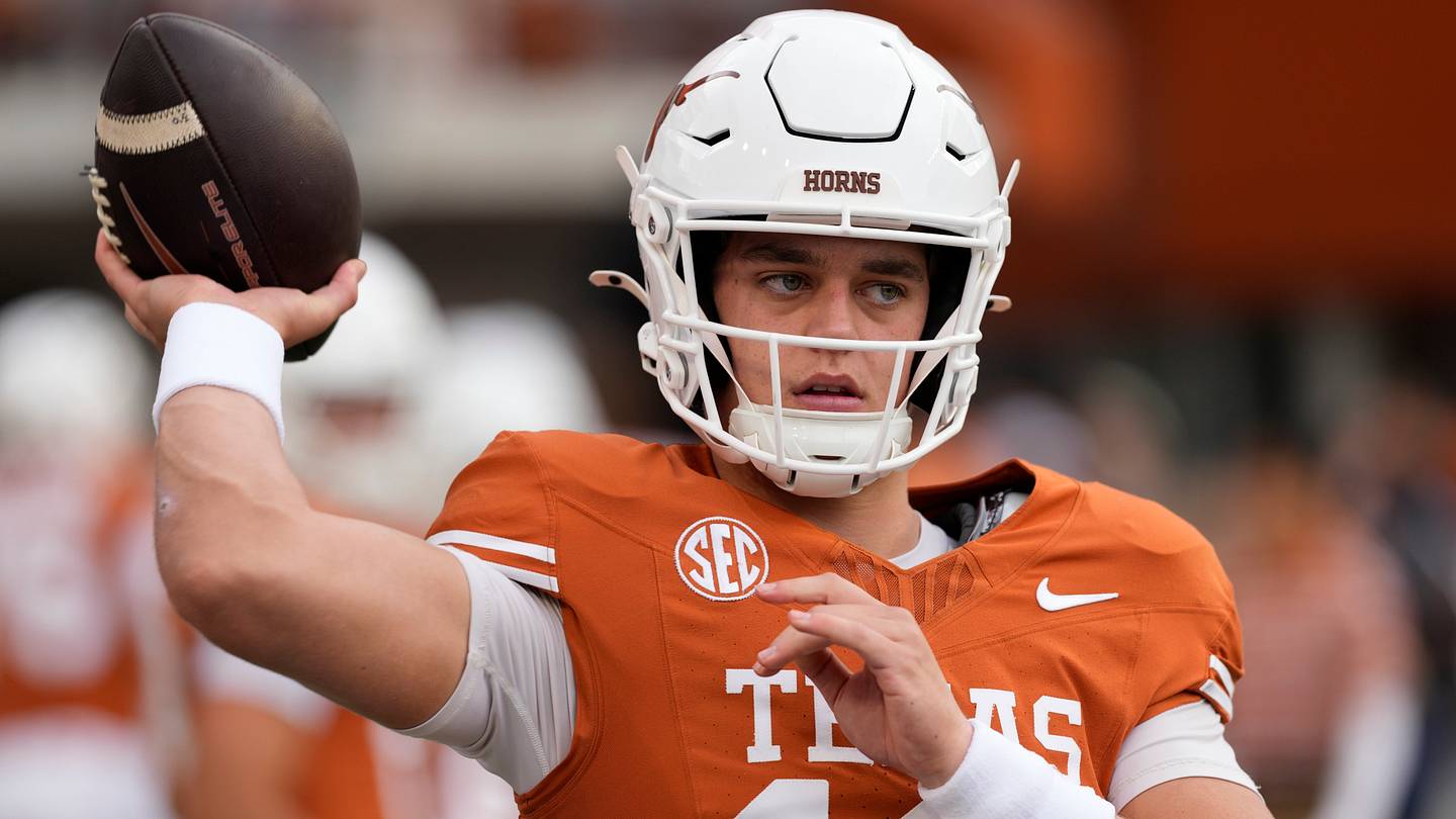 Colin Simmons Says Texas QB Arch Manning Has It 'Harder Than Any of Us'