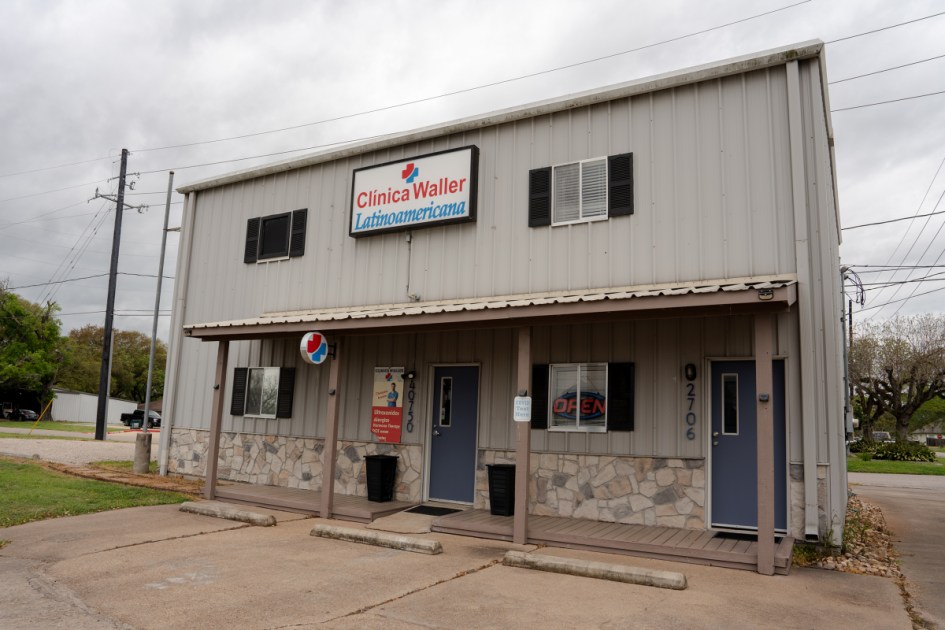 Ruling overturns closure of Texas midwife’s clinics