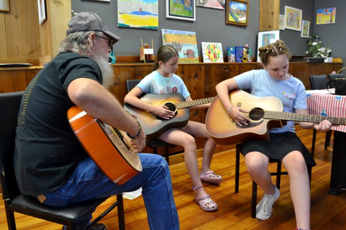 Marshall’s East Texas Performing Arts welcomes students to first guitar camp of summer
