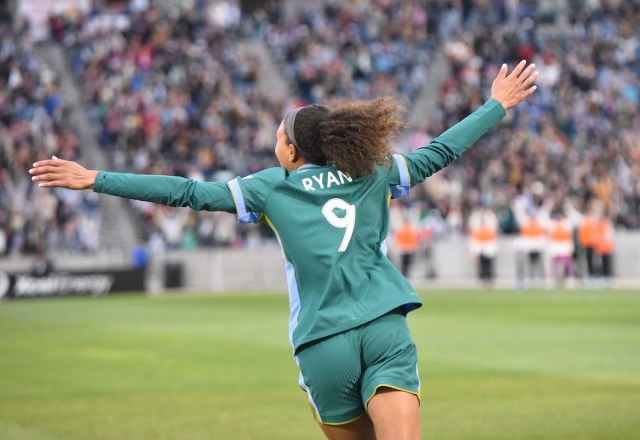 Yazmeen Ryan assist
