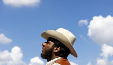 Fort Worth’s Leon Bridges announces new album ‘Happiness Anytime’