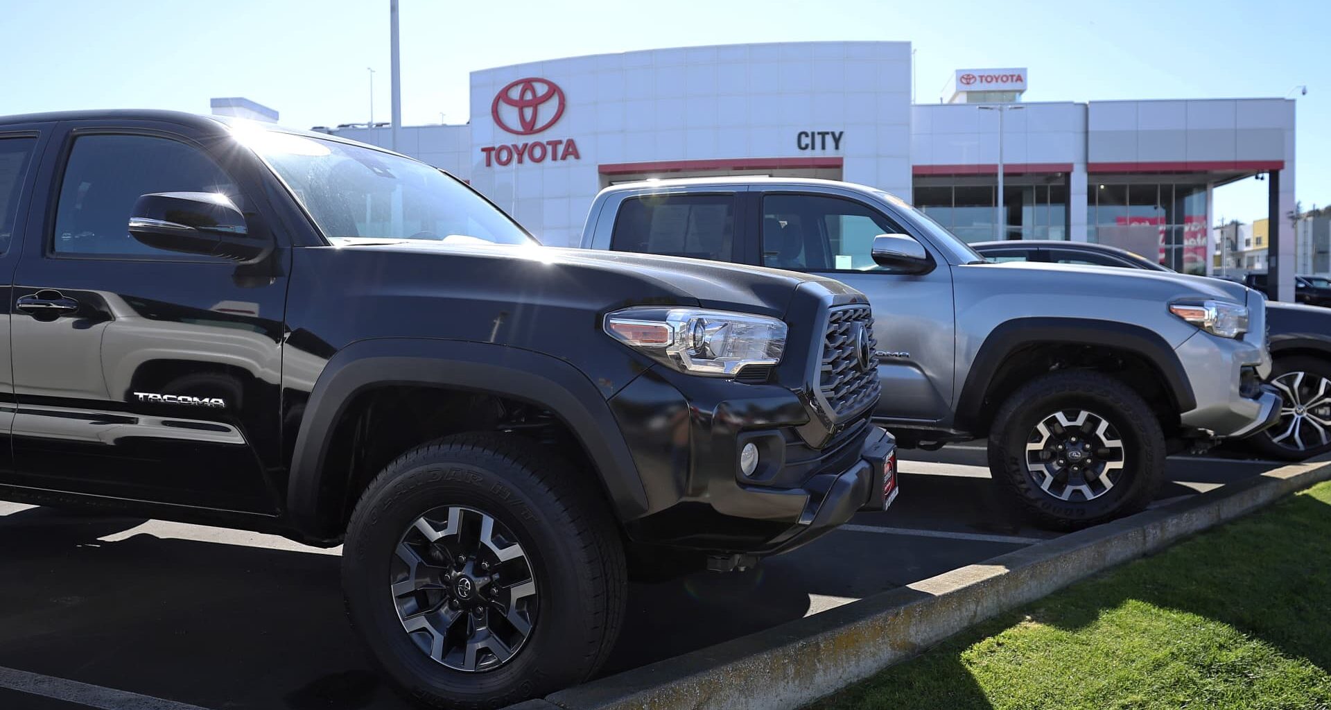 Toyota to spend $3.6 billion to move Tacoma truck from Mexico to U.S.