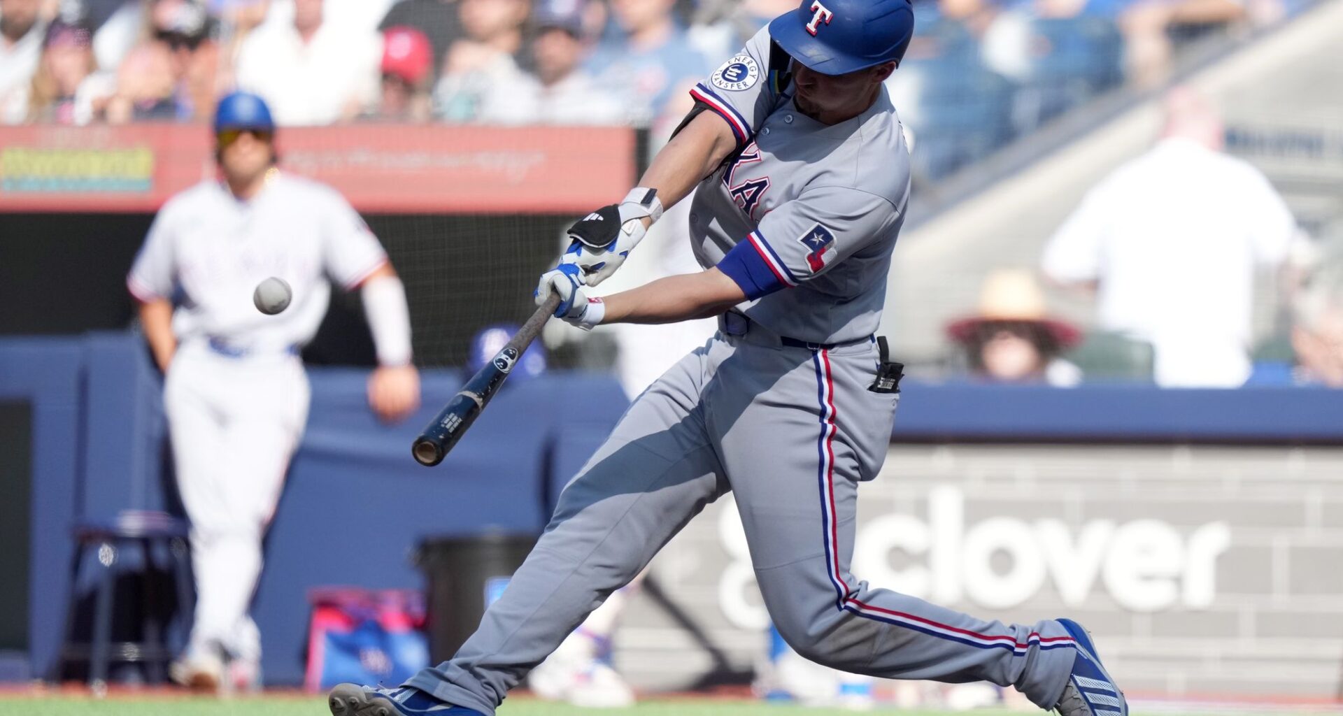 Rangers shortstop Corey Seager lifted from game in first inning with 'back discomfort'