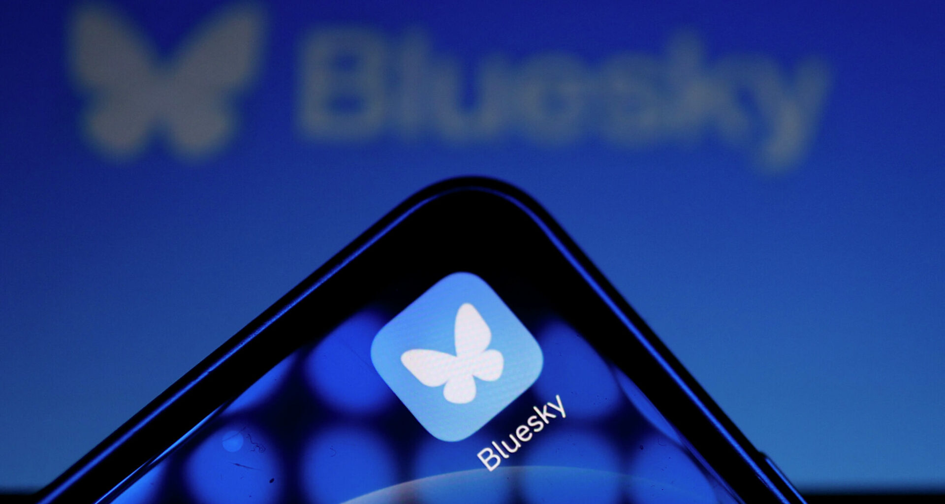 X rival asks Texas users to verify ages over new state law