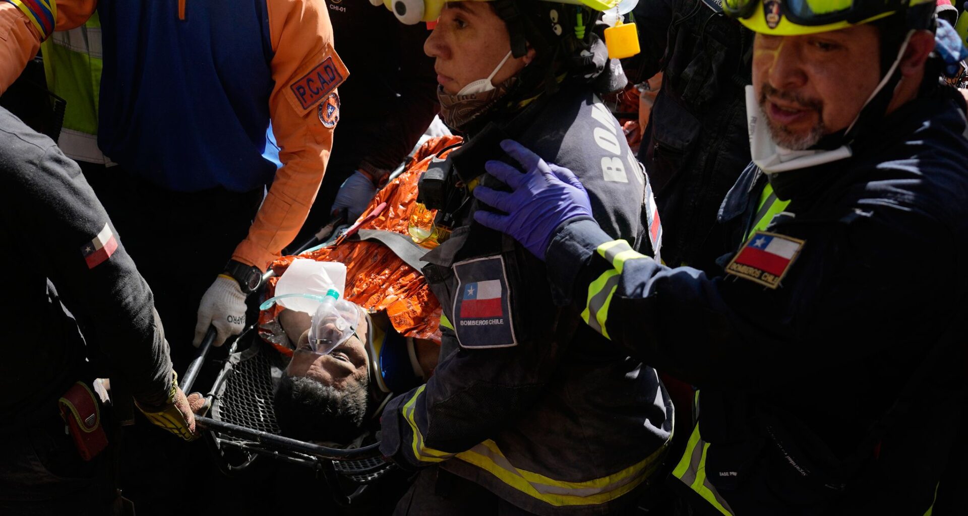 Rescue teams in Venezuela cling to hope as US rebuffs criticisms of government earthquake response