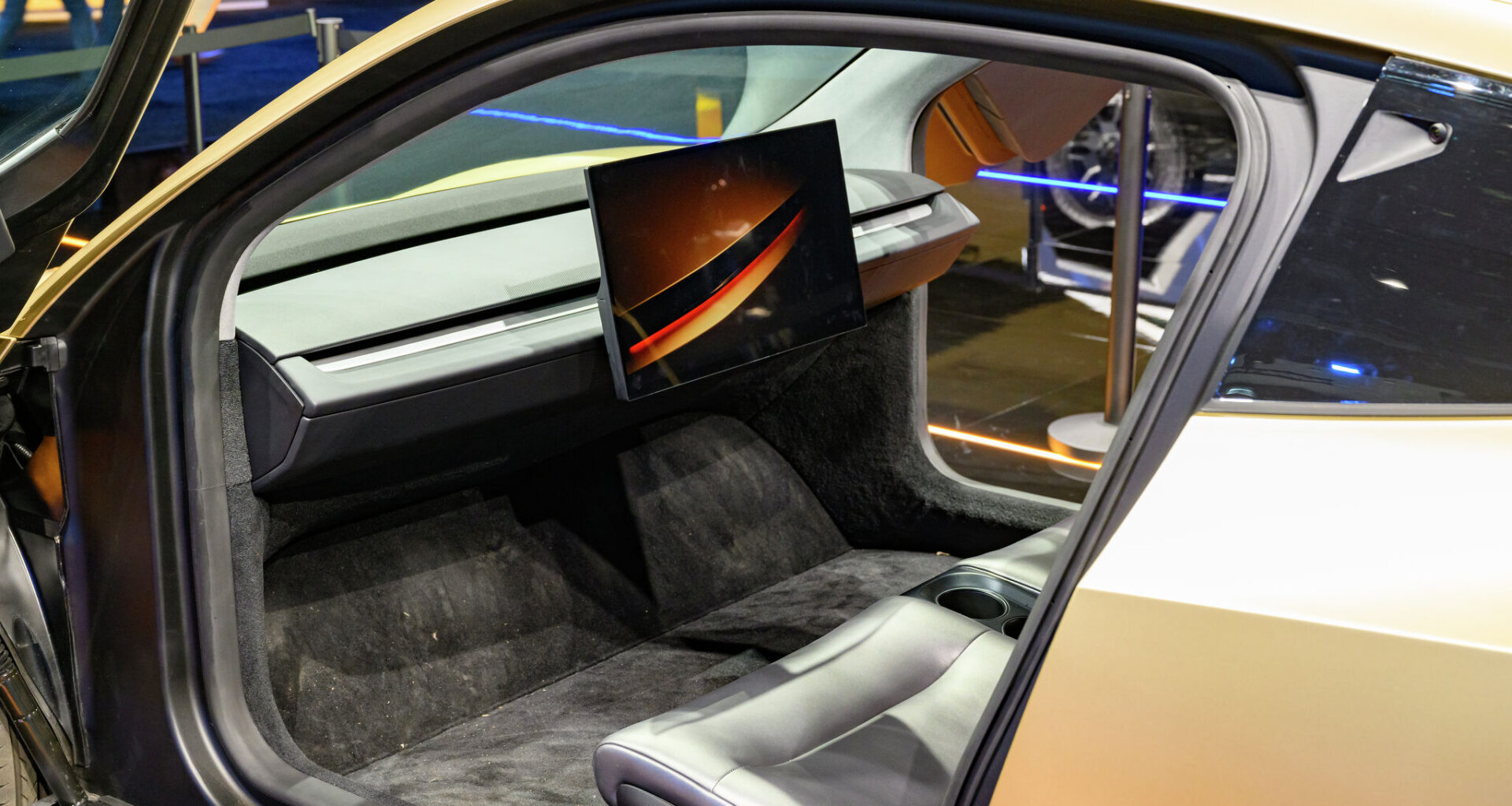 Tesla targets Texas for new Cybercab without steering wheel