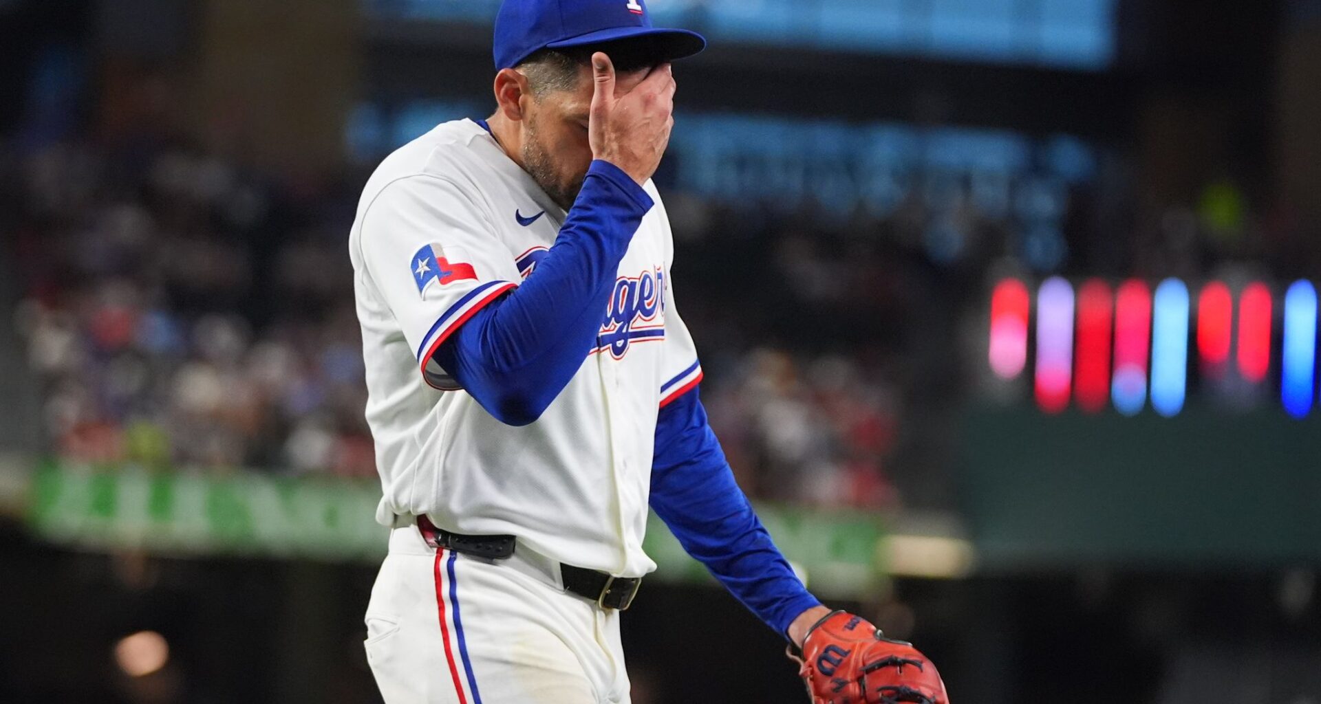 Eovaldi takes a no-hitter into the 5th inning in the Rangers' 10-4 win over the Tigers