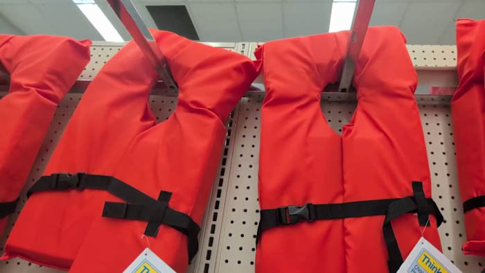 What to know about life jacket laws before boating on Texas waterways